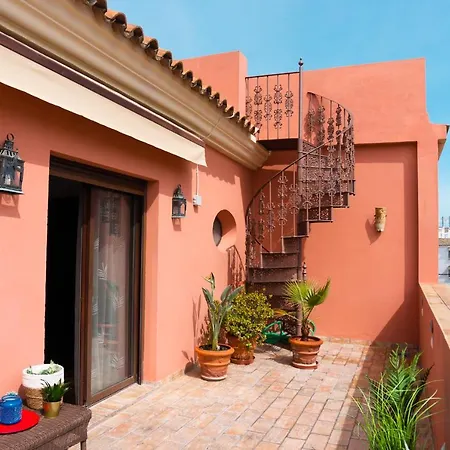 Atico Imperial Garaje Gratis Centrico Terraza Aire Acond Solarium 2 Banos Wifi A 1minuto De La Plaza Cabildo Apartment Sanlucar de Barrameda